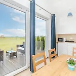 بيت للعطل 2 Bedroom Lovely Home In Jaroslawiec