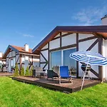 2 Bedroom Lovely Home In Jaroslawiec